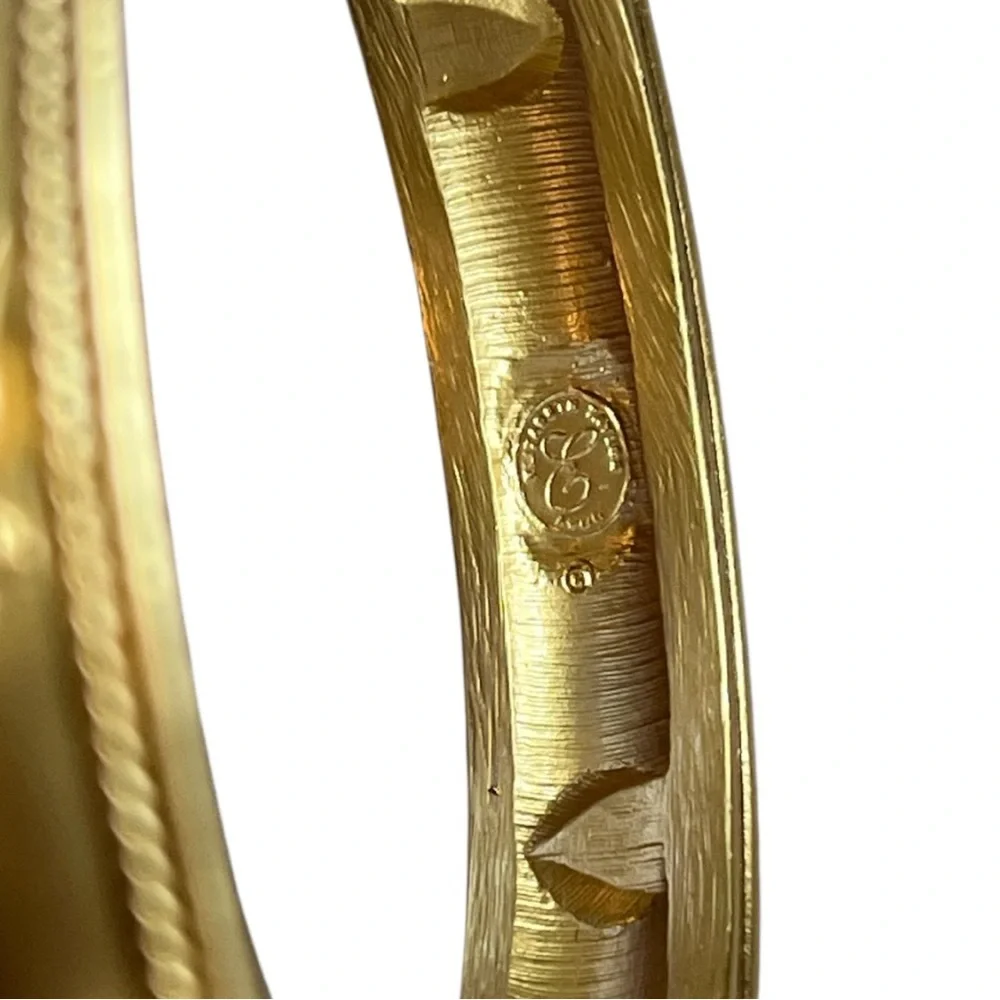 Vintage LIKE NEW Elizabeth Taylor for Avon gold 